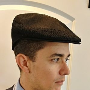 Men's Classic Black Kangol Cap